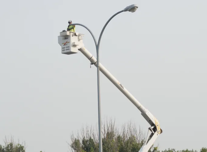 Changing lightbulbs